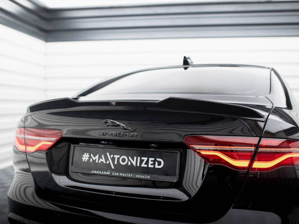 Spoiler CAP 3D compatible with Jaguar XE X760 Facelift
