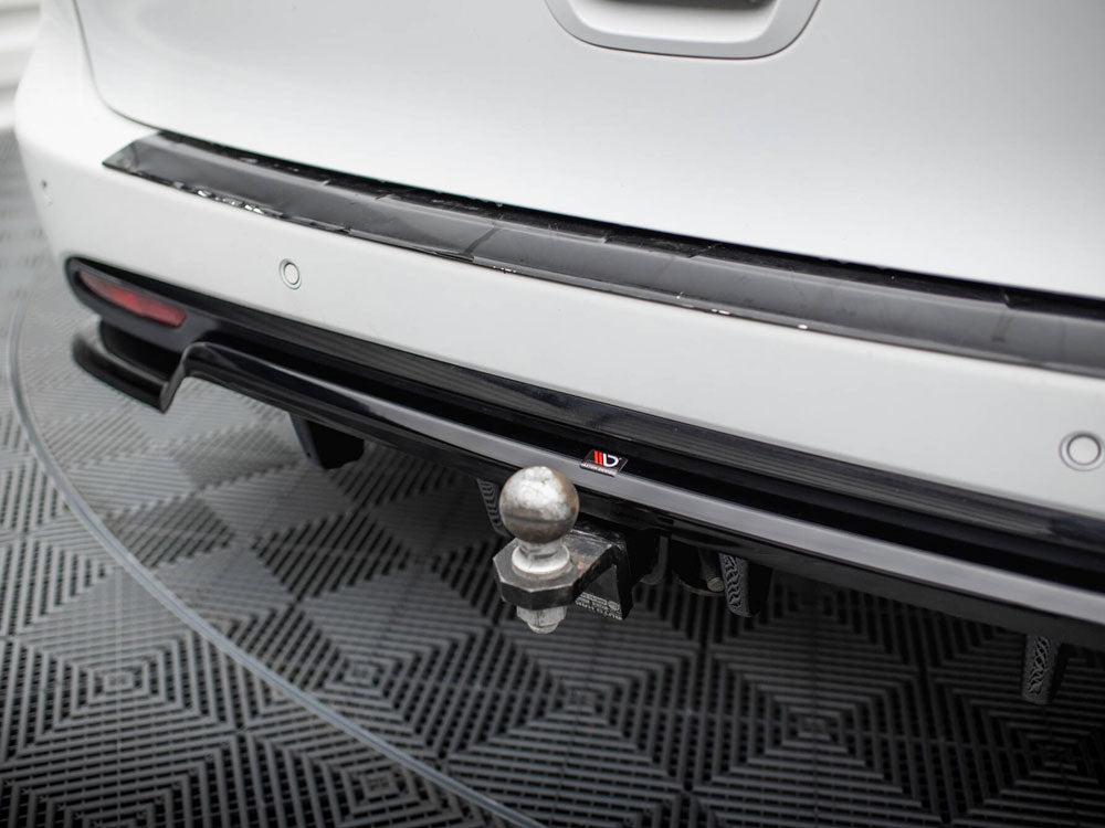 Central Rear Splitter (Vertical Bars) compatible with Chrysler Pacifica Mk2 Facelift