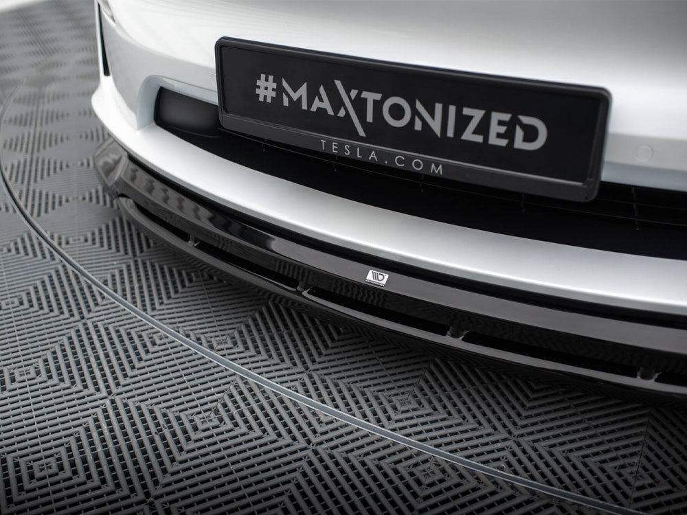 Front Splitter V.1 compatible with Tesla Model X Mk1 Facelift
