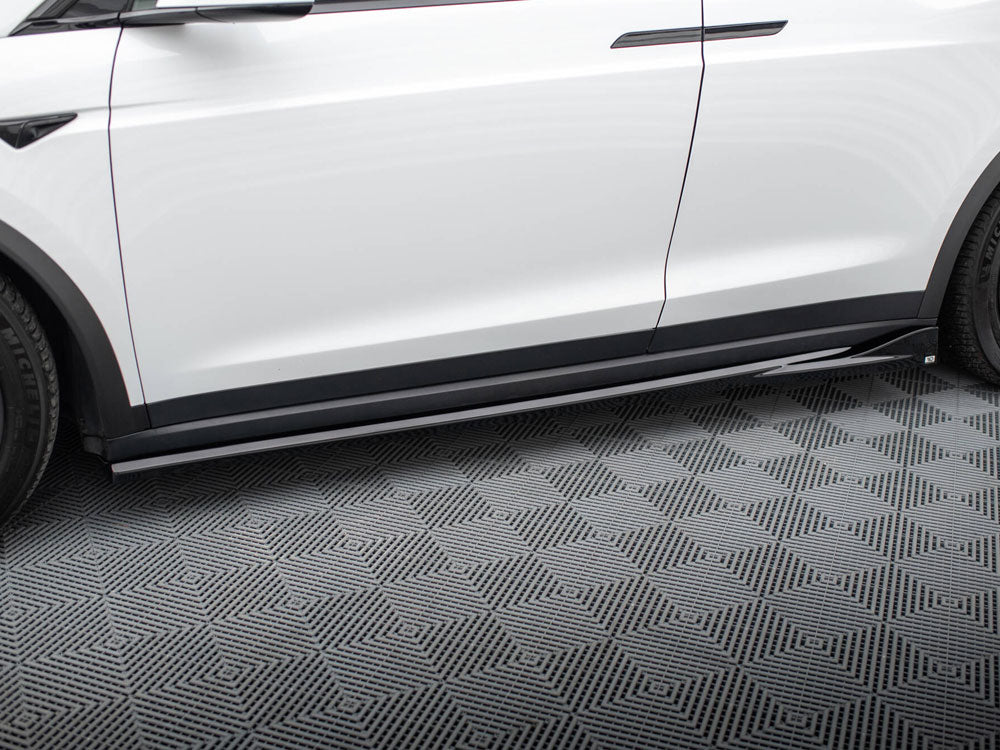 Side Skirts Diffusers compatible with Tesla Model X Mk1 Facelift