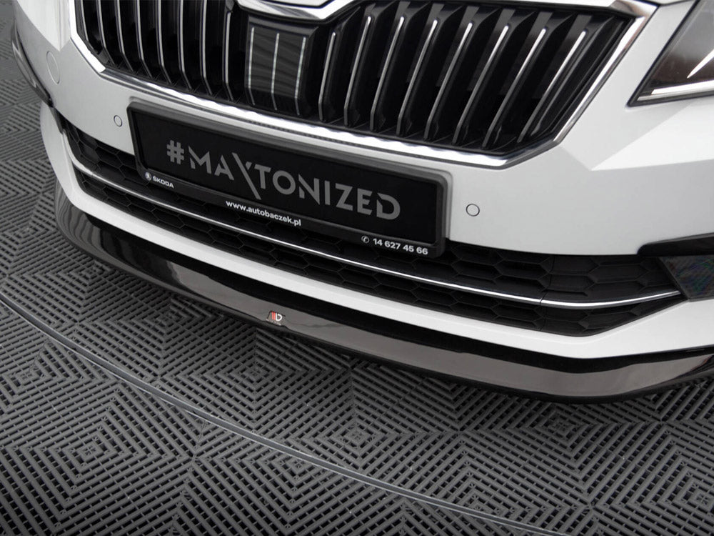 Front Splitter V.1 compatible with Skoda Superb Mk3 - Carbon Look