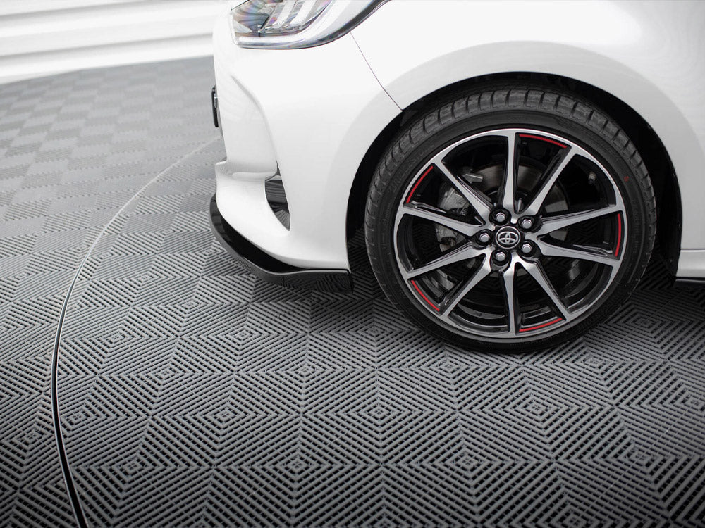 Front Splitter V.3 compatible with Toyota Yaris Mk4