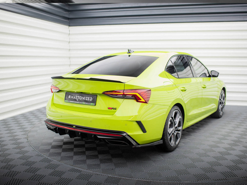 Rear Side Splitters V.4 compatible with Skoda Octavia RS Mk4