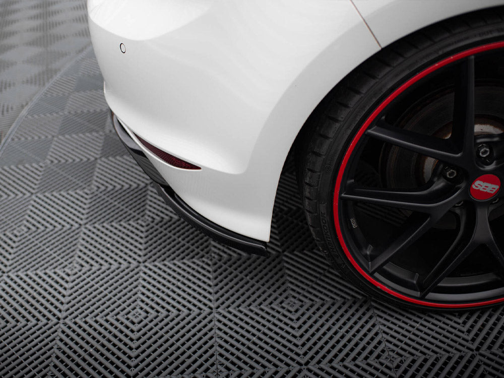 Rear Side Splitters V.1 compatible with VW Golf R / R-Line Mk7 - Carbon Look