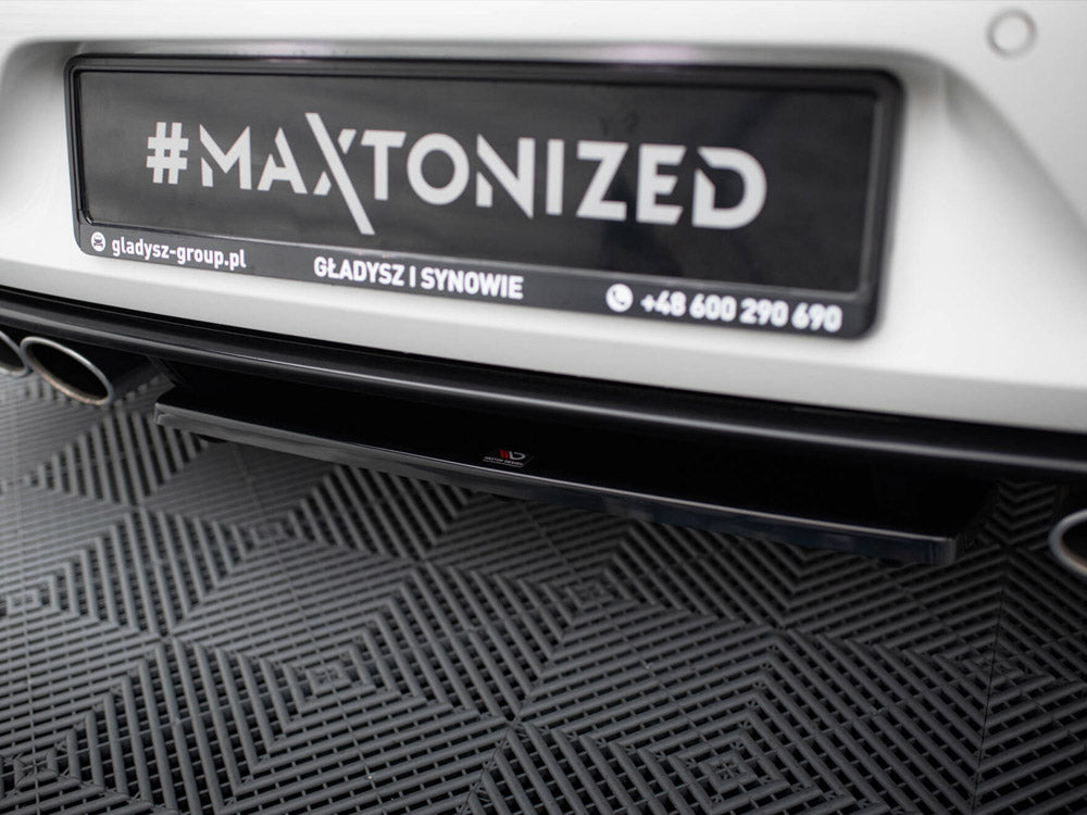 Central Rear Splitter (Vertical Bars) compatible with VW Golf R Mk7 - Textured