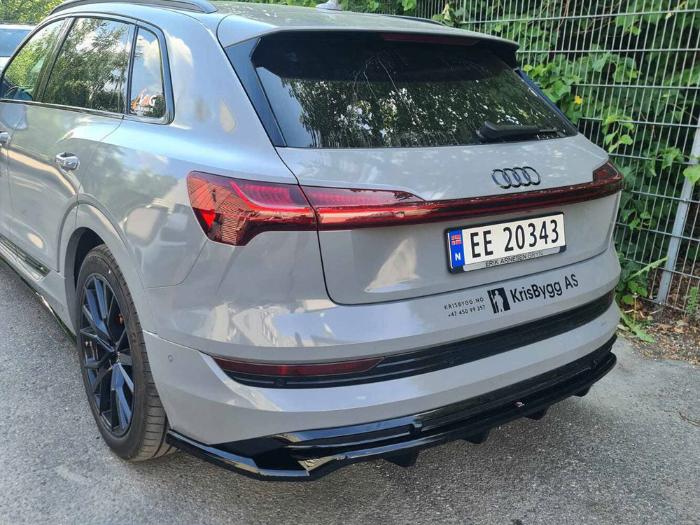 Central Rear Splitter (Vertical Bars) compatible with Audi e-tron S Line