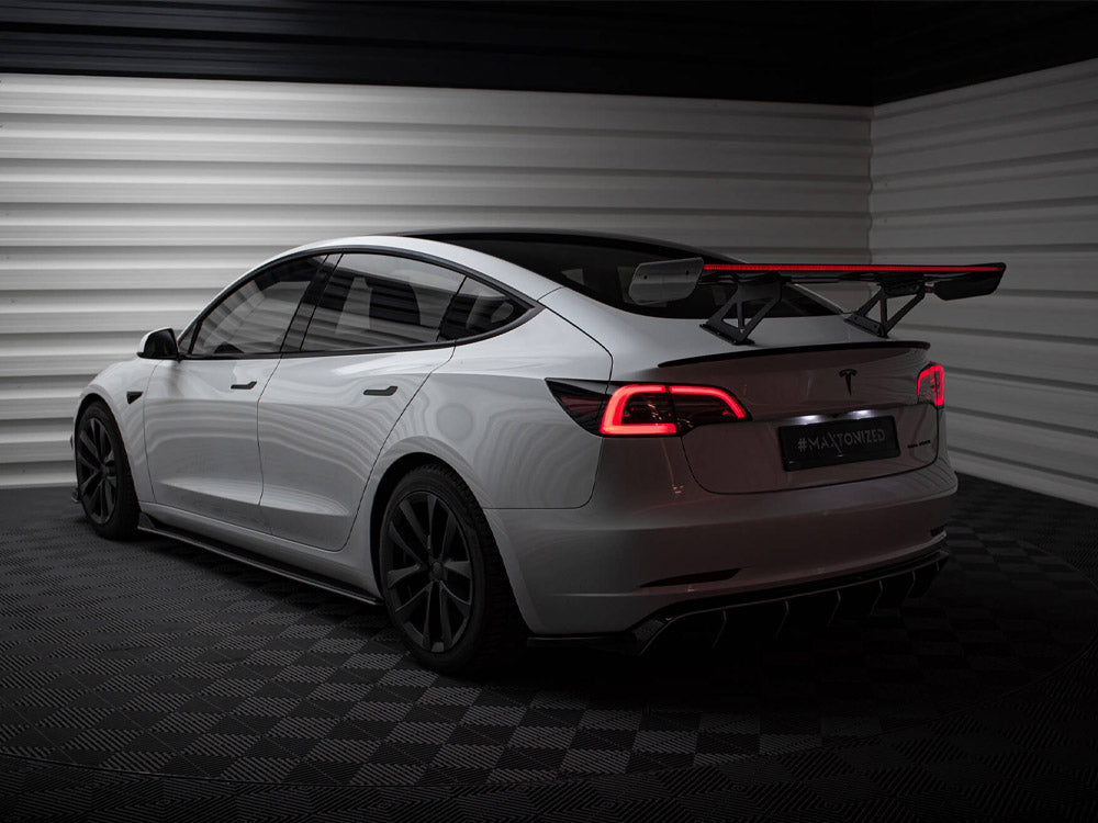 Carbon Spoiler + LED compatible with Tesla Model 3