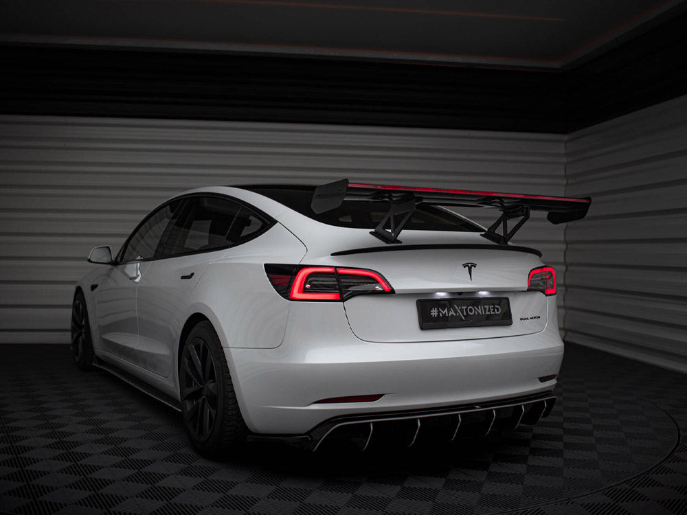 Carbon Spoiler + LED compatible with Tesla Model 3