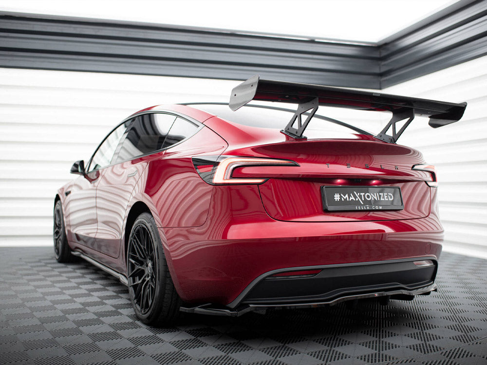 Carbon Spoiler compatible with Tesla Model 3