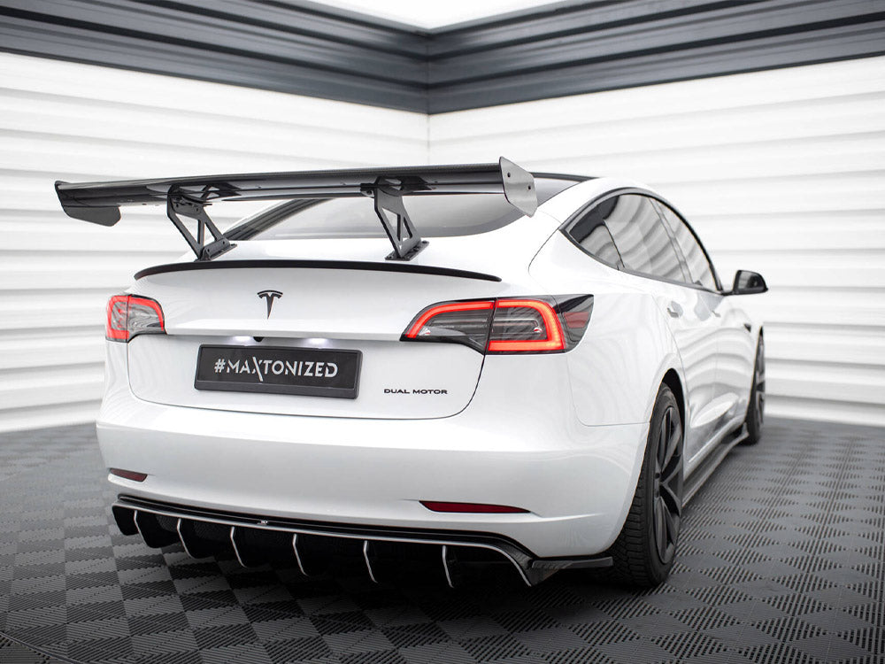 Carbon Spoiler compatible with Tesla Model 3