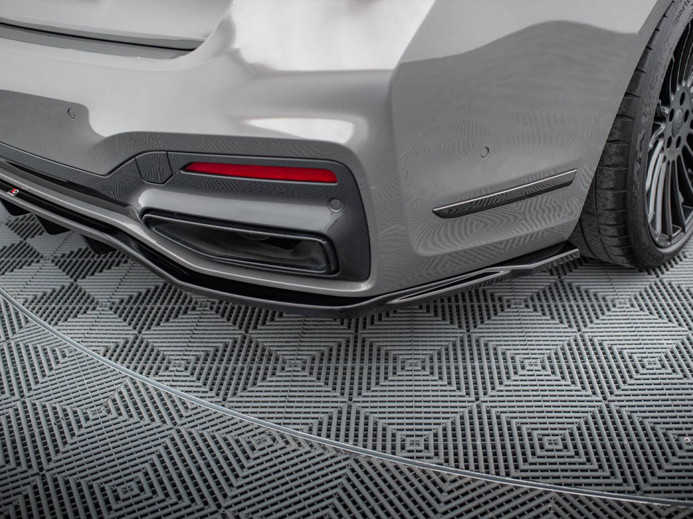 Rear Splitter (Vertical Bars) V.2 compatible with BMW 7 M-Pack G11 / G12 Facelift
