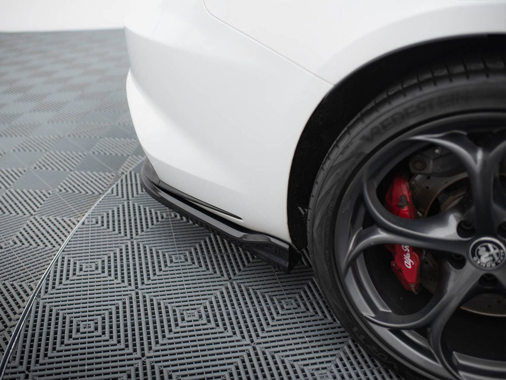 Rear Side Splitters compatible with Alfa Romeo Giulia Quadrifoglio