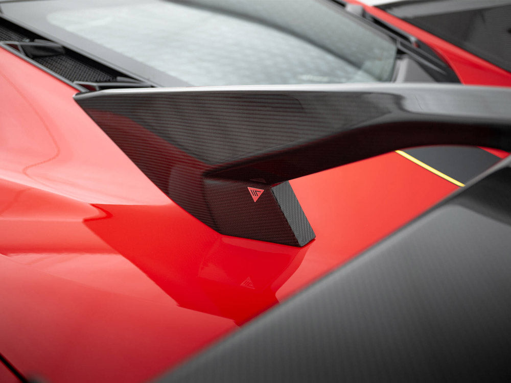 Carbon Spoiler + LED compatible with Chevrolet Corvette C8
