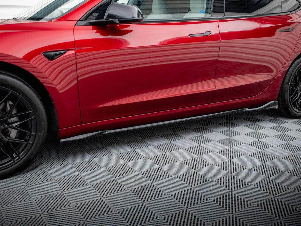Side Skirts Diffusers V.1 compatible with Tesla Model 3 Mk1 / Mk1 Facelift