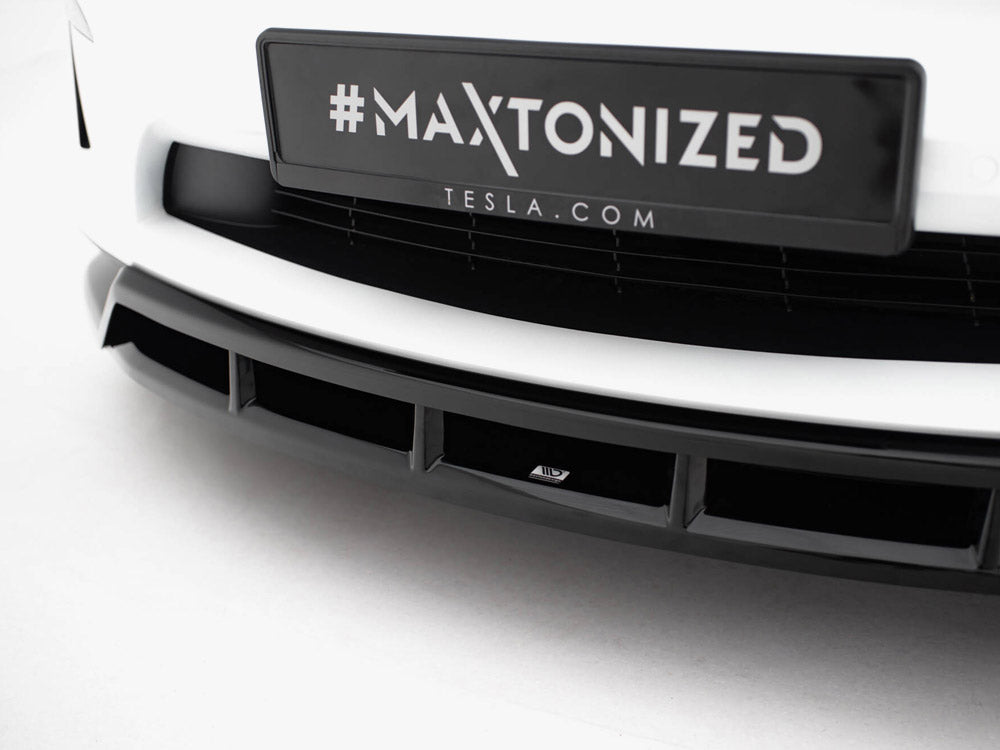 Front Splitter V.3 compatible with Tesla Model X Mk1 Facelift