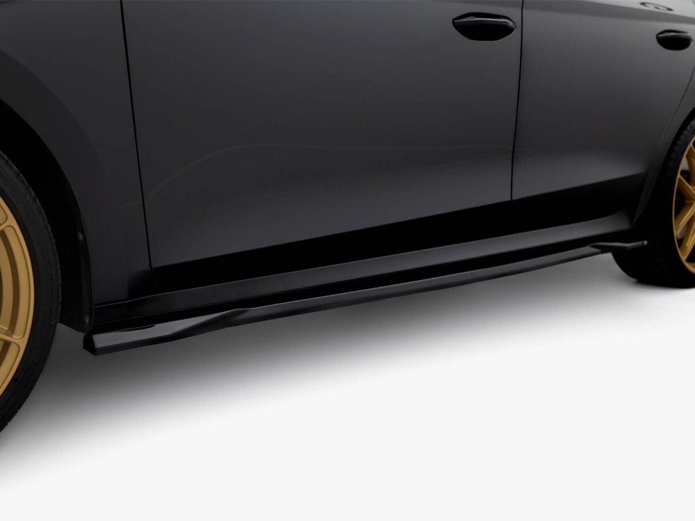 Side Skirts Diffusers V.3 compatible with Skoda Octavia RS Liftback / Estate Mk4 Facelift