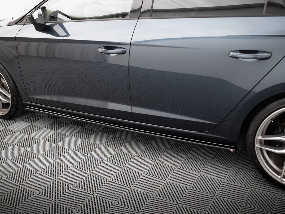 Side Skirts Diffusers V.1 compatible with SEAT Leon Mk3 Cupra / FR Facelift