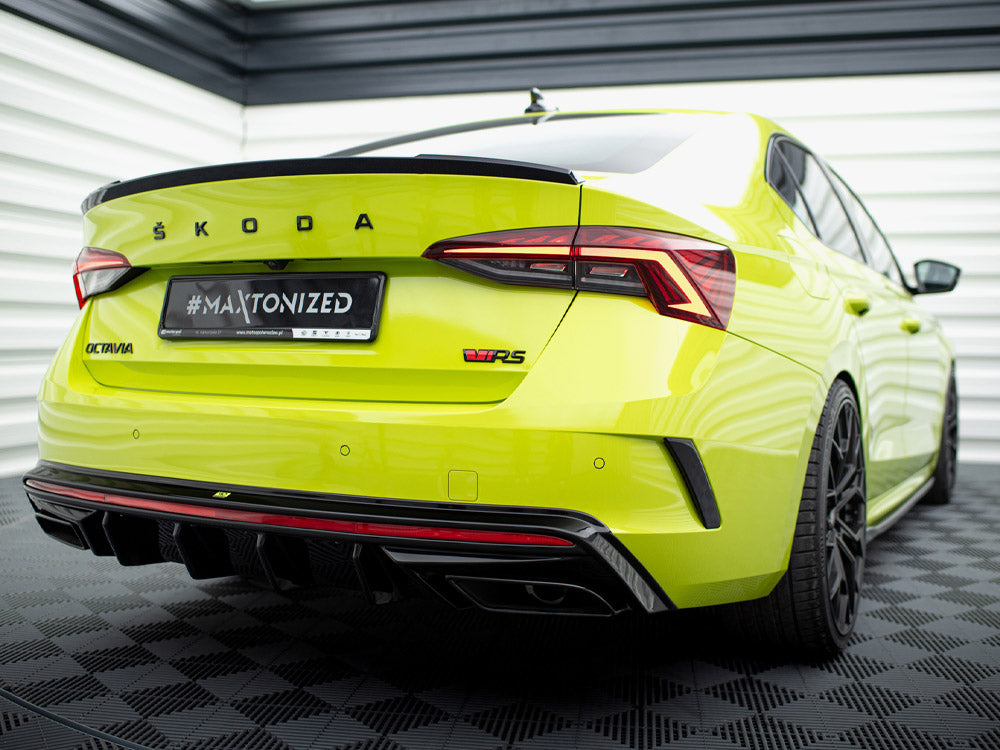 Full Body Kit compatible with Skoda Octavia RS Mk4