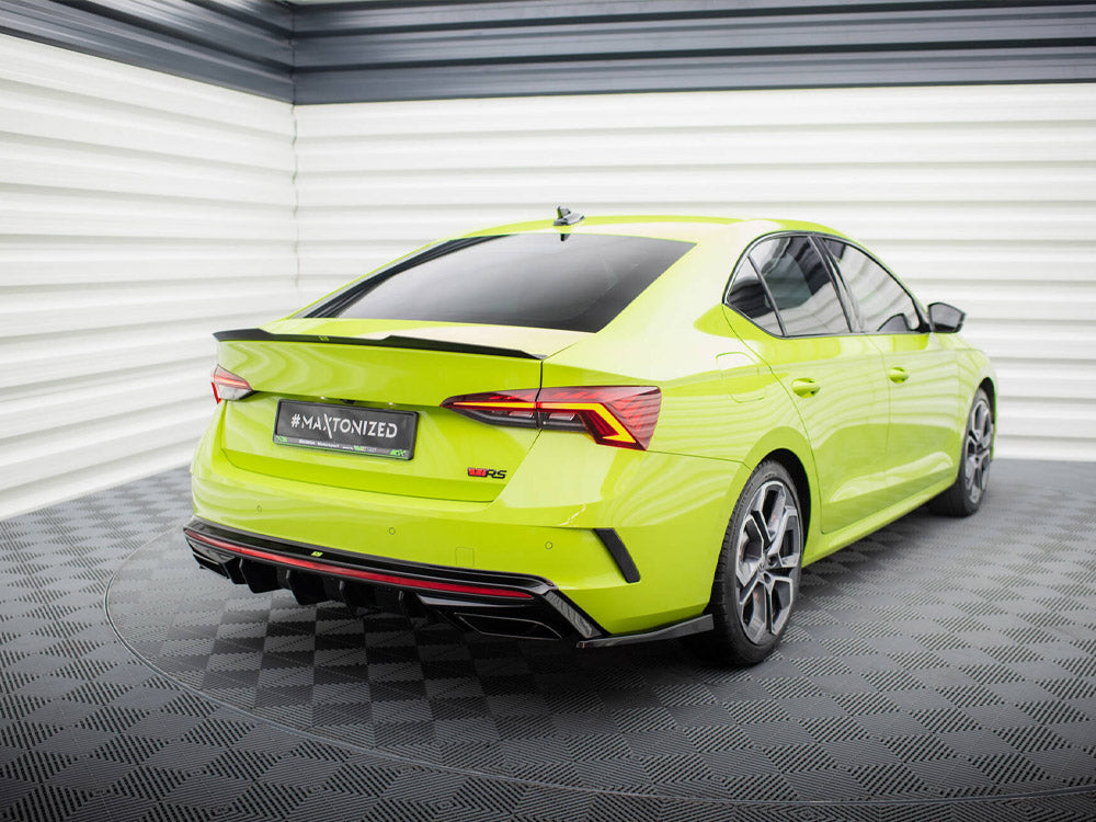 Full Body Kit compatible with Skoda Octavia RS Mk4