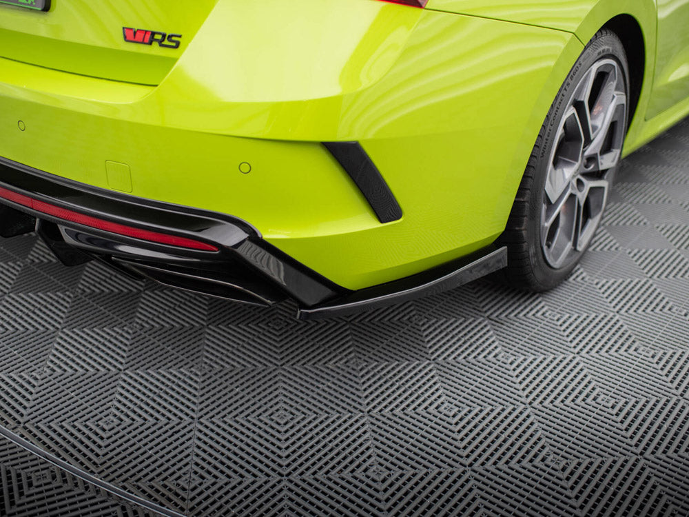Full Body Kit compatible with Skoda Octavia RS Mk4