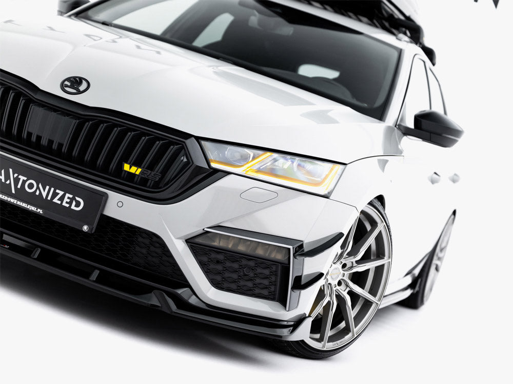 Front Splitter V.5 compatible with Skoda Octavia RS Mk4