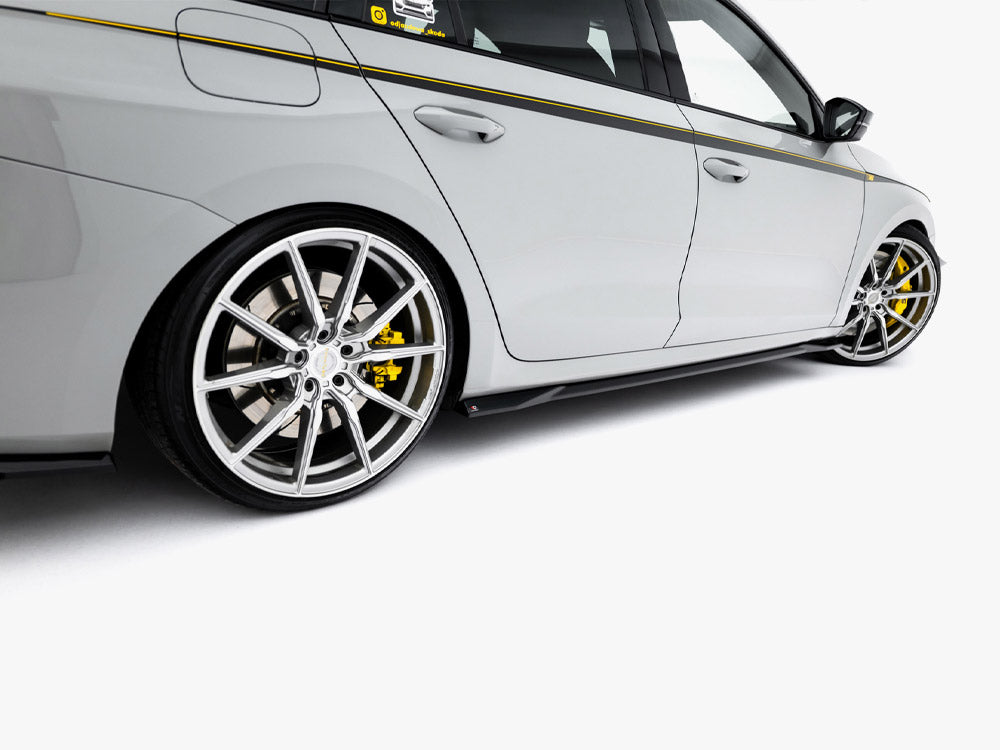 Full Body Kit Set 1 compatible with Skoda Octavia RS Estate Mk4