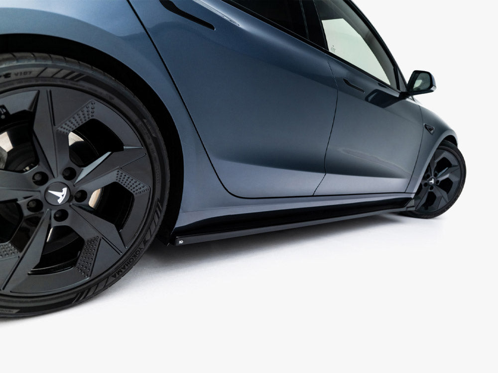 Side Skirts Diffusers V.3 compatible with Tesla Model 3 Mk1 / Mk1 Facelift