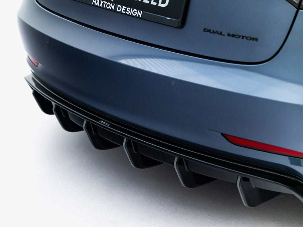 Rear Valance V.2 compatible with Tesla Model 3