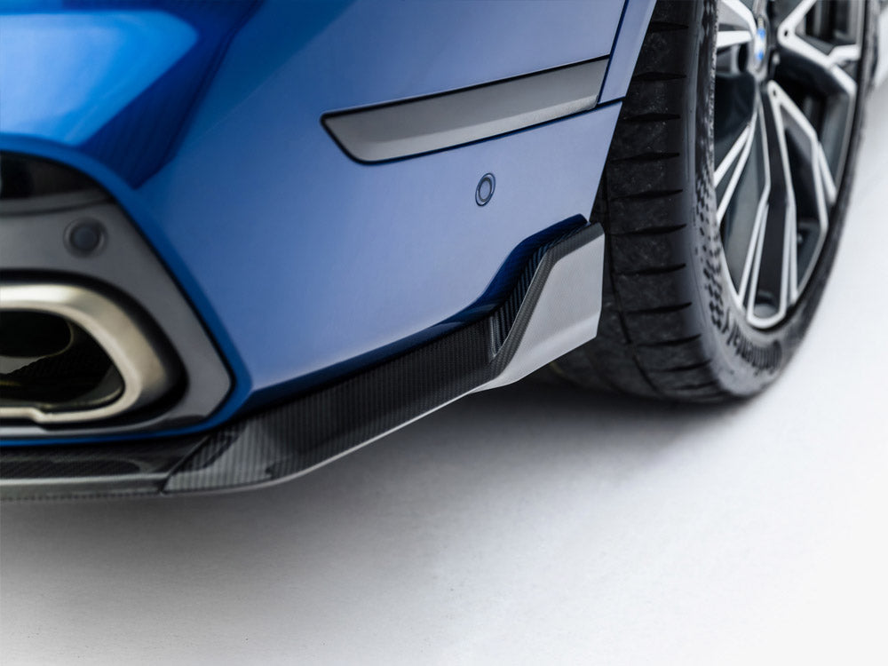 Prepreg Carbon Fiber Rear Diffuser compatible with BMW X7 M-Pack G07 / G07 Facelift (Version with towbar)