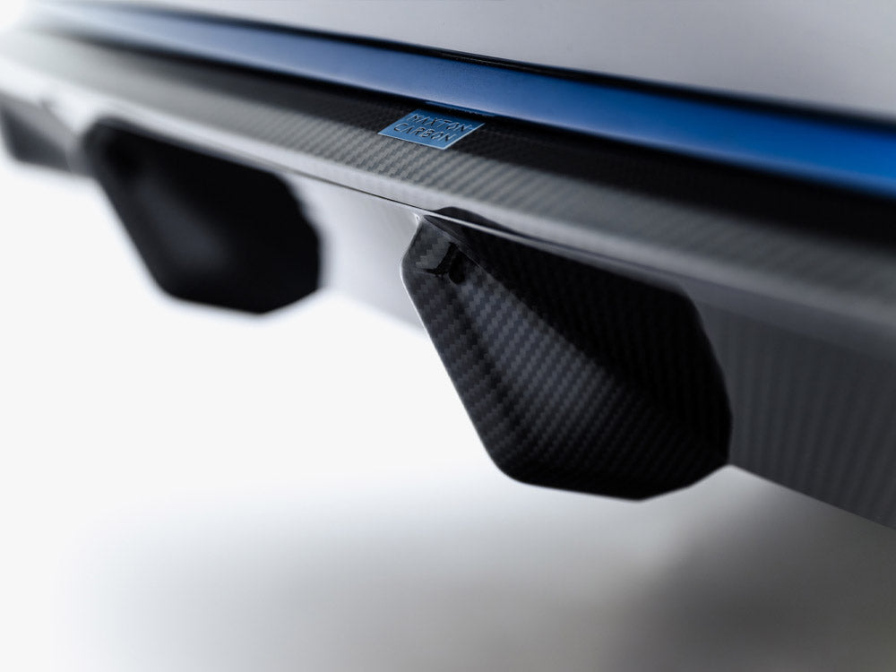 Prepreg Carbon Fiber Rear Diffuser compatible with BMW X7 M-Pack G07 / G07 Facelift (Version with towbar)