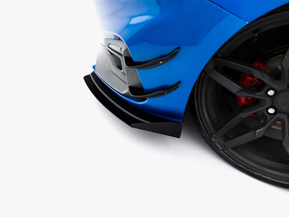 Street PRO Front Splitter + Flaps compatible with Ford Focus ST / ST-Line Mk4