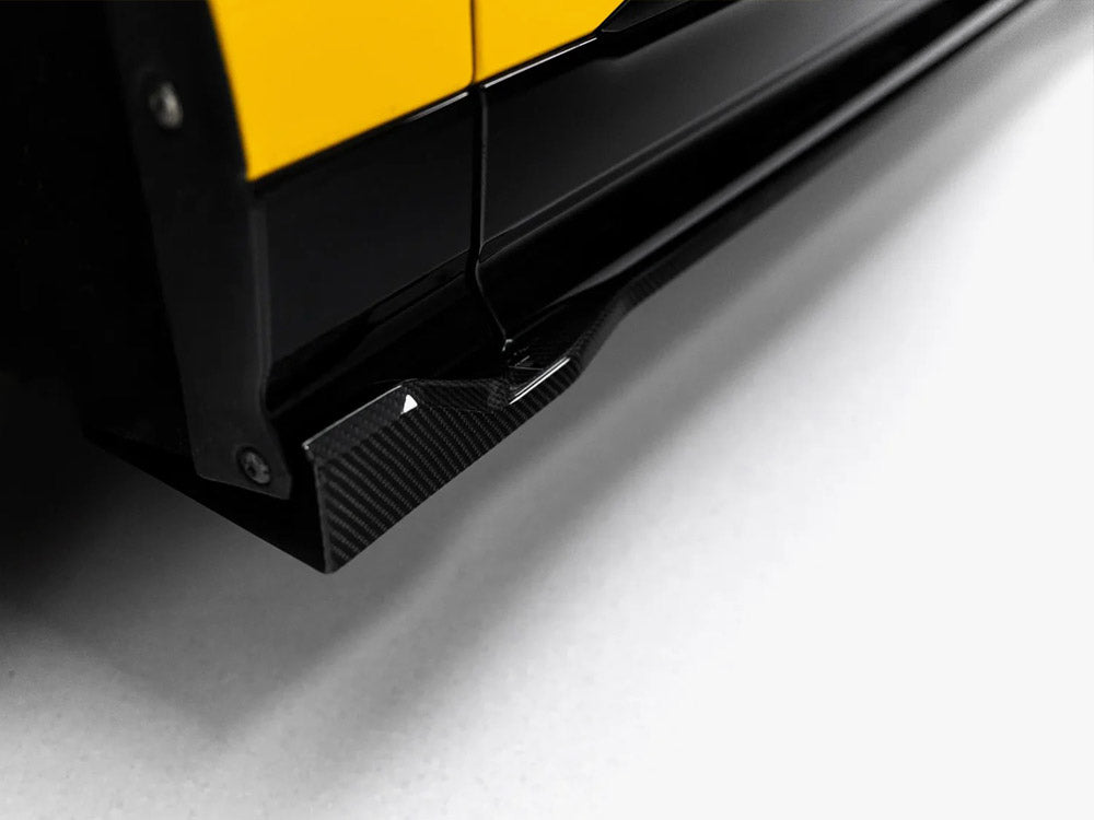 Prepreg Carbon Fiber Side Skirts compatible with Lamborghini Urus Mk1