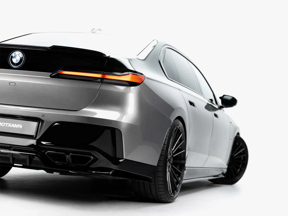 Rear Splitter (With Vertical Bars) V.2 compatible with BMW M760e xDrive G70