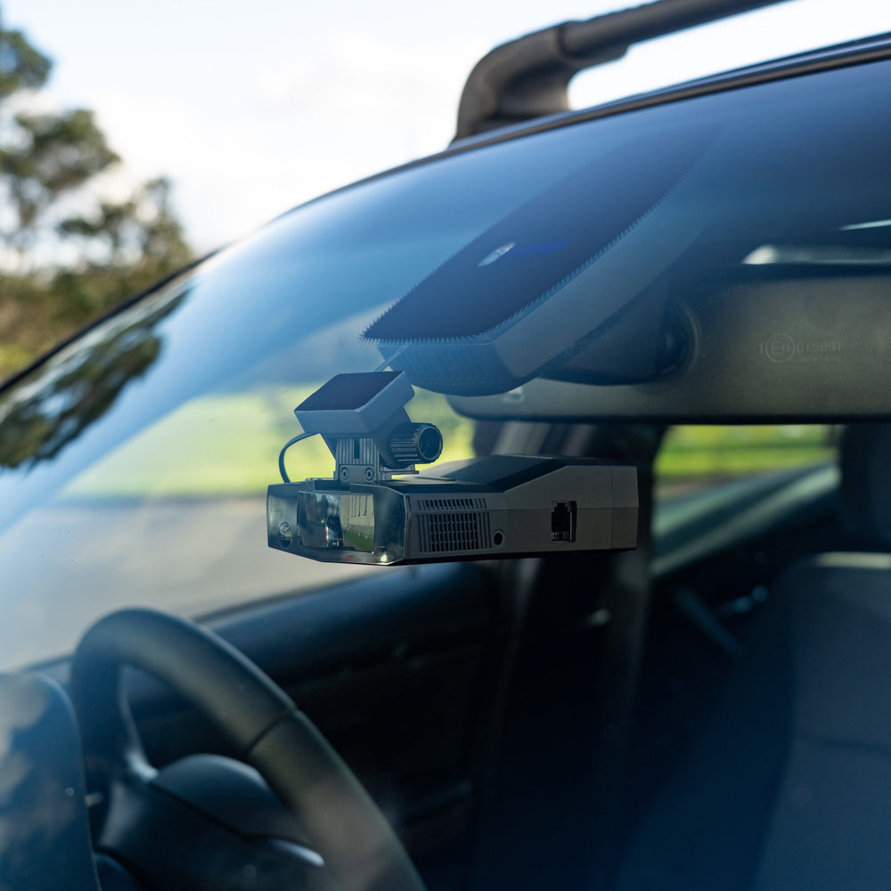 Uniden R7/R8 Quick Release Powered Mount