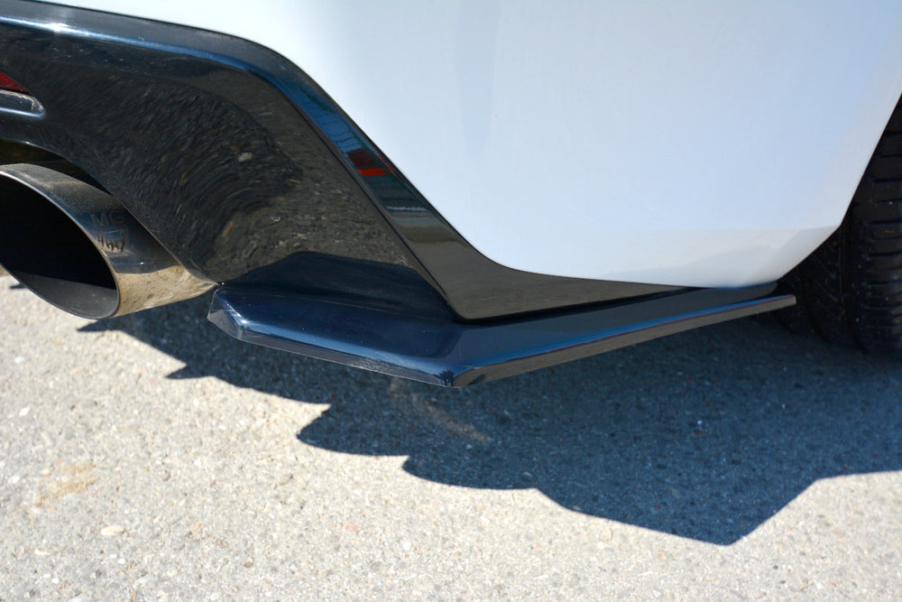 Rear Side Splitters compatible with Chevrolet Camaro 6TH-GEN. Phase-i 2SS Coupe (2016-18) - Carbon Look