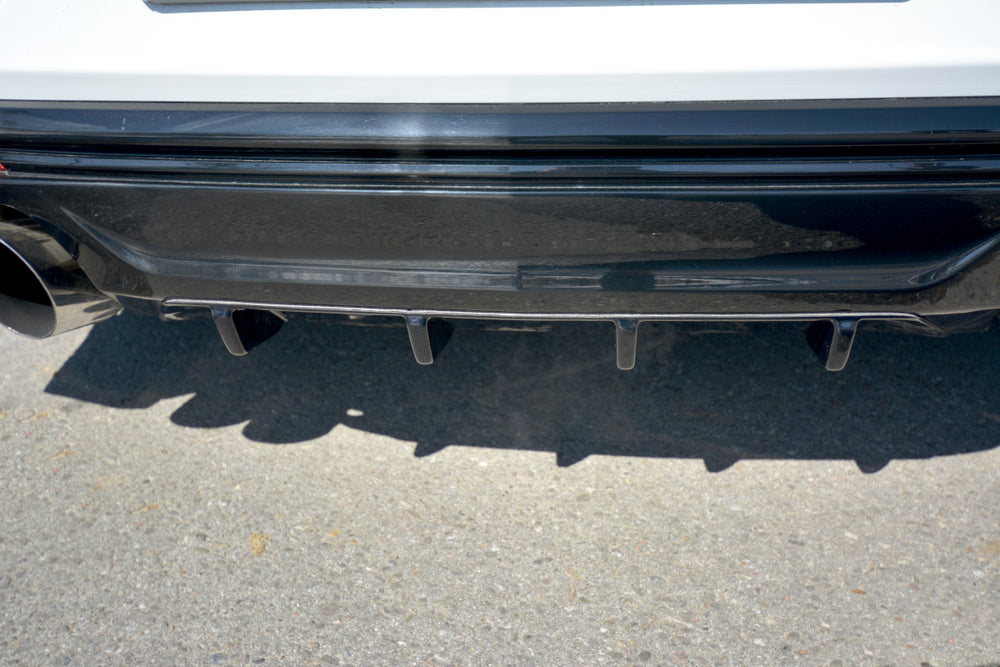 Rear Diffuser compatible with Chevrolet Camaro 6TH-GEN. Phase-i 2SS Coupe - Carbon Look